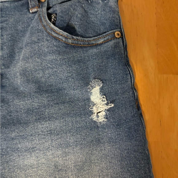 Size 10 womens BCBGeneration Skater Straight Blue Jeans - Picture 2 of 4